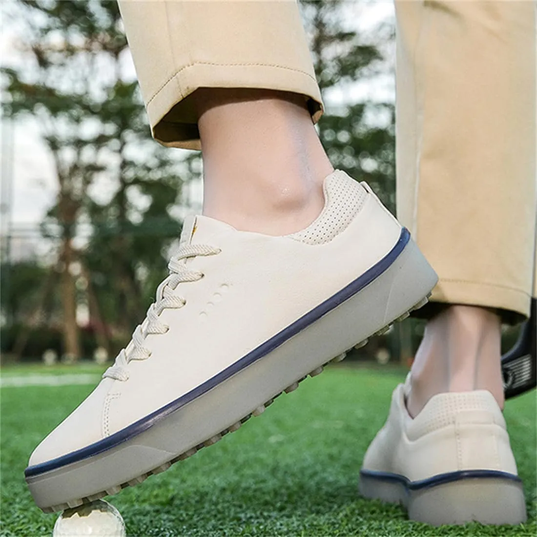 Spikeless Golf Shoes for Ladies Water-Resistant Trainers Non-Slip Lightweight Breathable Golfing Footwear